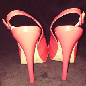 New bcbg hot pink heels size 7 1/2